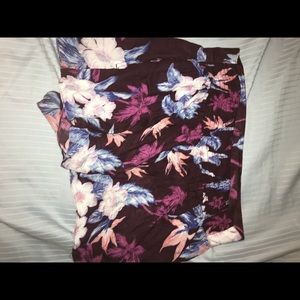 american eagle flowy floral shorts